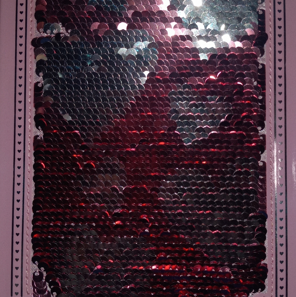 TOMMY NELSON  PINK HEART SPARKLE AND CHANGE BIBLE